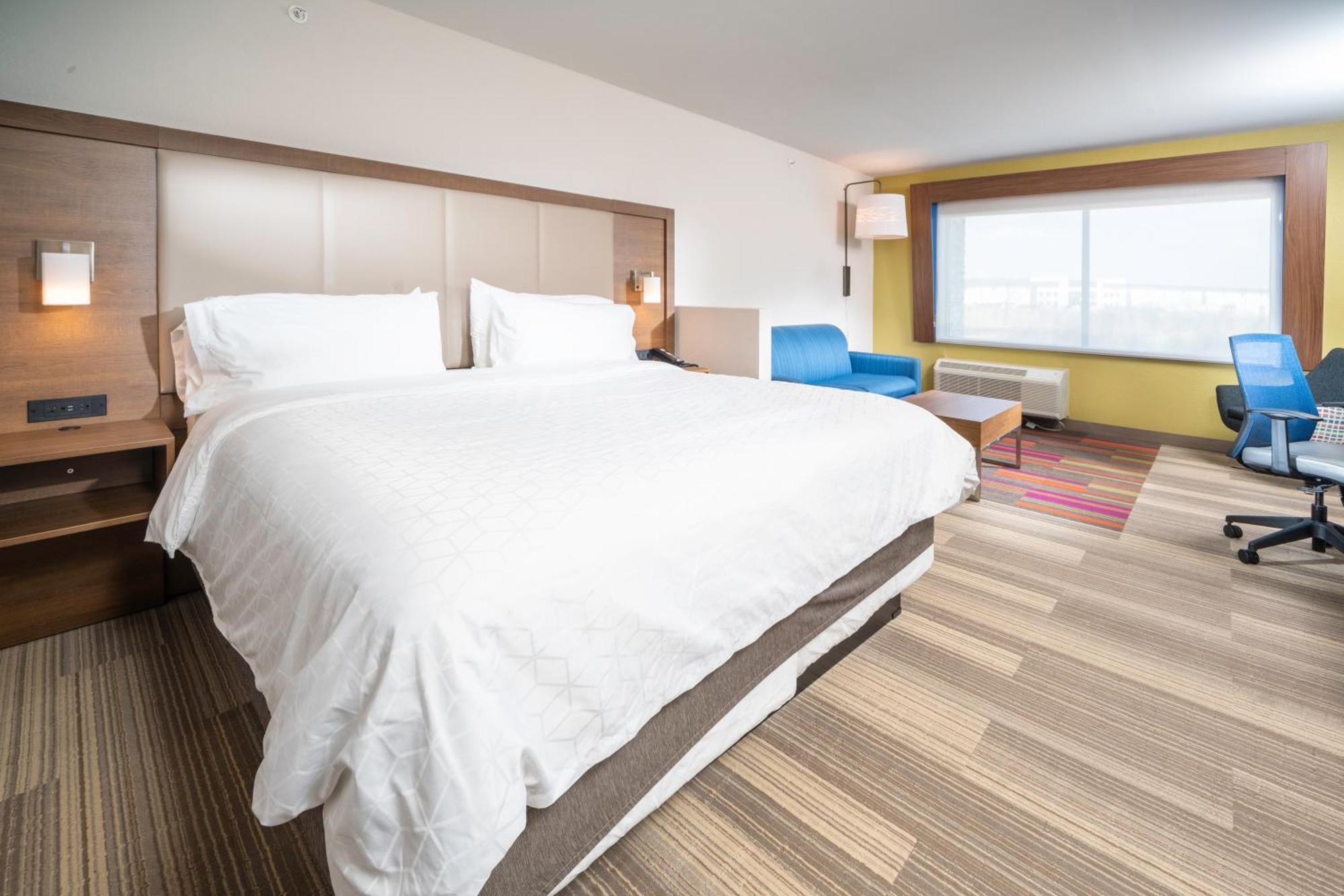 Express & - - Cincinnati Airport By Ihg Florence