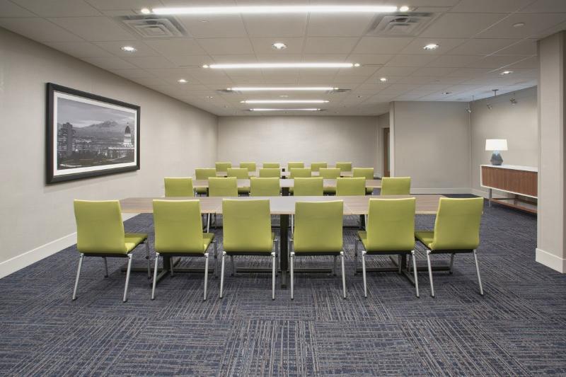 Hotel Express & - - Cincinnati Airport By Ihg 3*