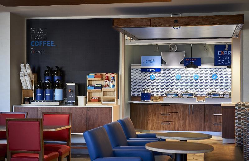 Express & - - Cincinnati Airport By Ihg Hotel